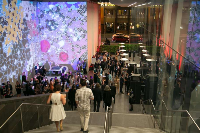 Well-dressed guests head into the SFMOMA Ball.