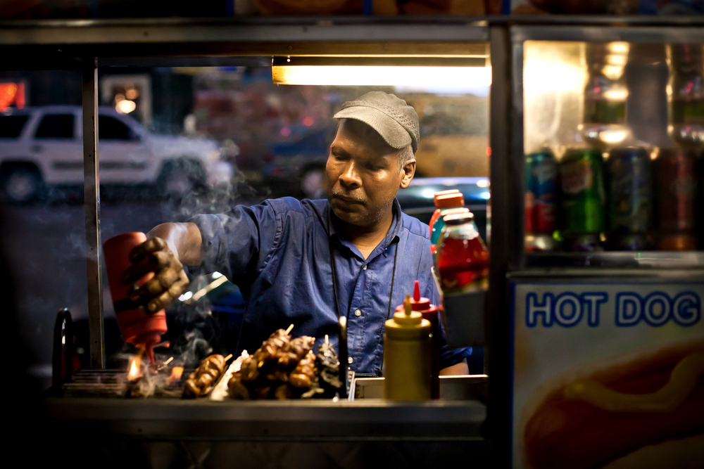 3-D Image Installation Pays Tribute to New York City’s Street Vendors